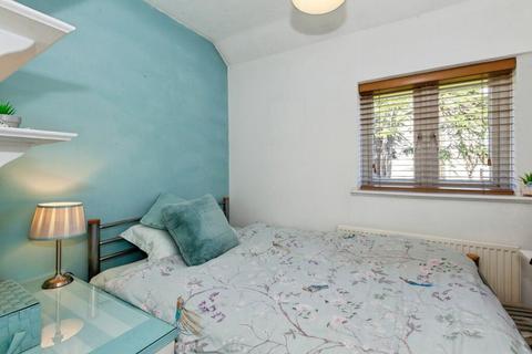 13 Reddington Drive, Slough, SL3 7QT