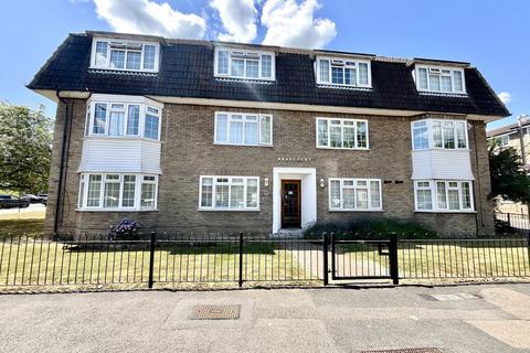 23, Bray Court North Parade, Chessington, KT9 1QN