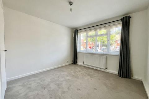 23, Bray Court North Parade, Chessington, KT9 1QN