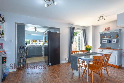 73 High Road, Wormley, Broxbourne, EN10 6JL