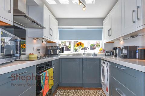 73 High Road, Wormley, Broxbourne, EN10 6JL