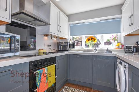 73 High Road, Wormley, Broxbourne, EN10 6JL