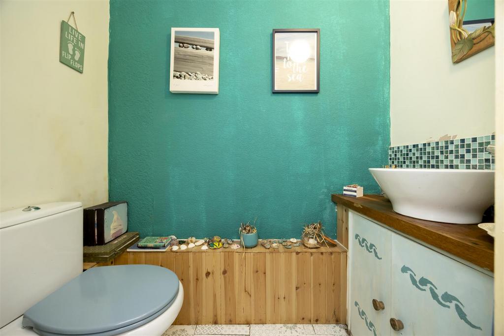G/f Cloakroom