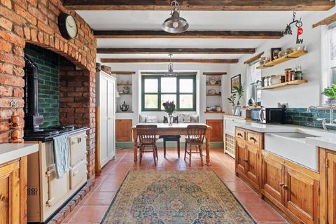 3 bedroom detached house for sale, Charming cottage on Claverham Road