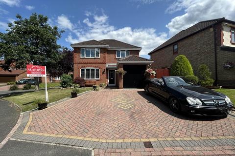 4 bedroom detached house for sale, Gulvain Place, Oldham