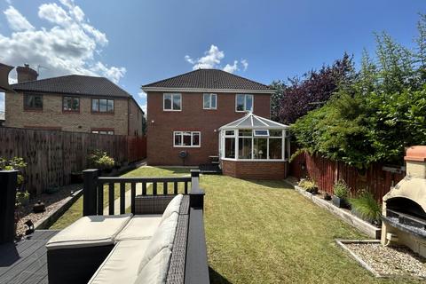 4 bedroom detached house for sale, Gulvain Place, Oldham