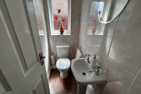 4 bedroom detached house for sale, Gulvain Place, Oldham