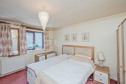 14 Brompton Road, Bradford, BD4 7JD