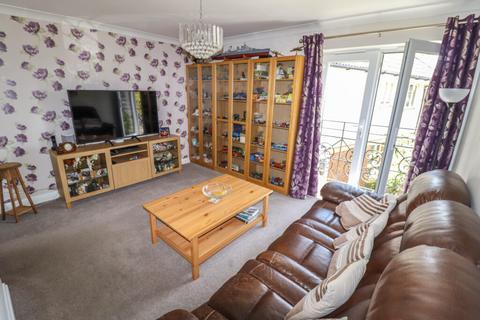 1 bedroom flat for sale, Seagrove Avenue, Hayling Island