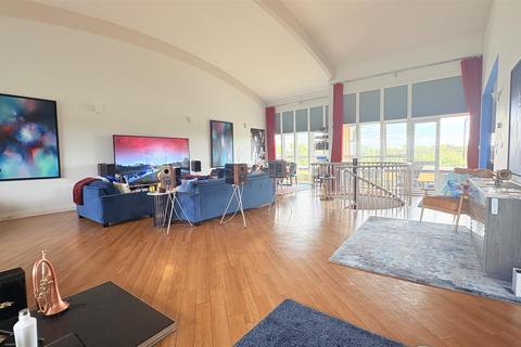 4 bedroom penthouse for sale, Yew Tree Road, Birmingham B13