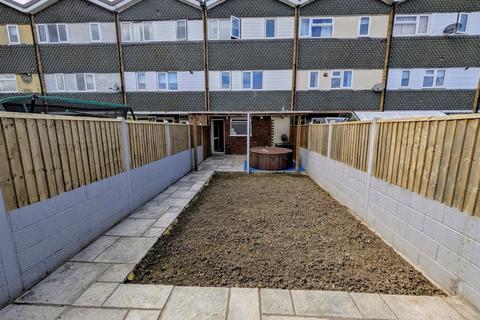 4 bedroom terraced house for sale, Somerton Close, Bridgwater, TA6