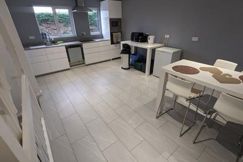 4 bedroom terraced house for sale, Somerton Close, Bridgwater, TA6