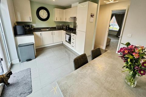 3 bedroom semi-detached house for sale, Birchfield Way, Telford TF3