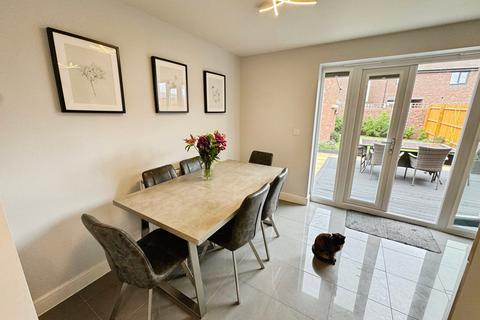 3 bedroom semi-detached house for sale, Birchfield Way, Telford TF3