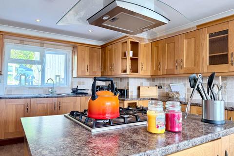 4 bedroom detached house for sale, Aller Park Road, Newton Abbot TQ12