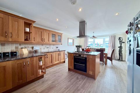 4 bedroom detached house for sale, Aller Park Road, Newton Abbot TQ12