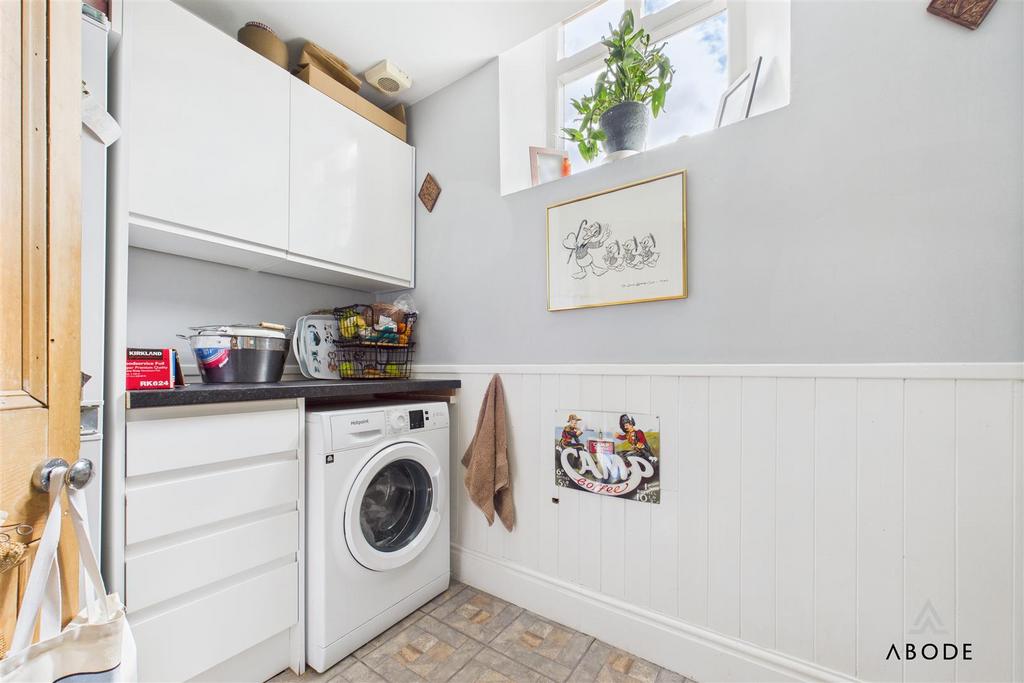 CAM03473 G0-PR0390-STILL023.jpg