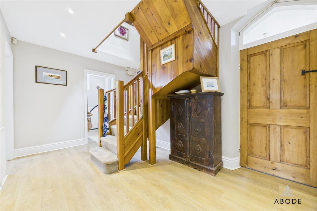 CAM03473 G0-PR0390-STILL025.jpg