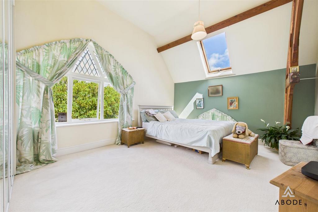 CAM03473 G0-PR0390-STILL001.jpg