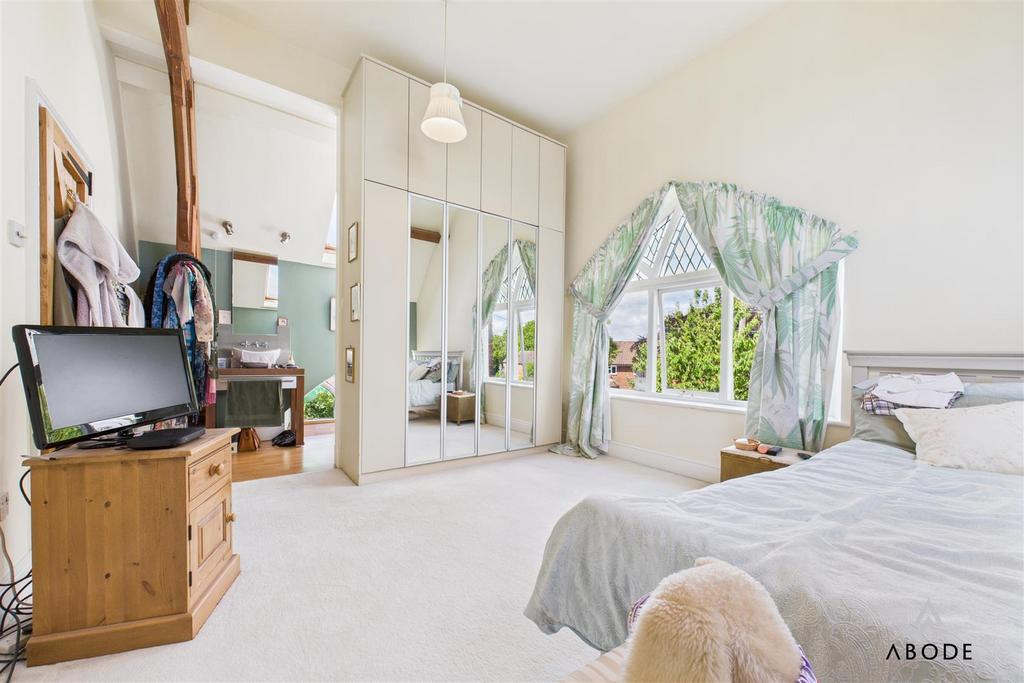 CAM03473 G0-PR0390-STILL002.jpg