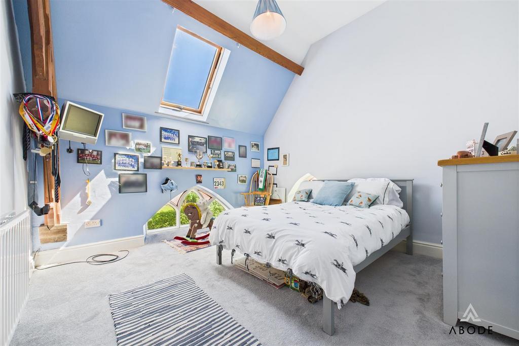 CAM03473 G0-PR0390-STILL008.jpg