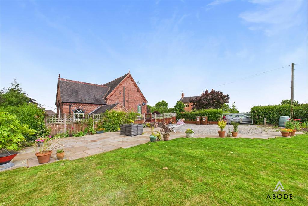 CAM03473 G0-PR0390-STILL042.jpg