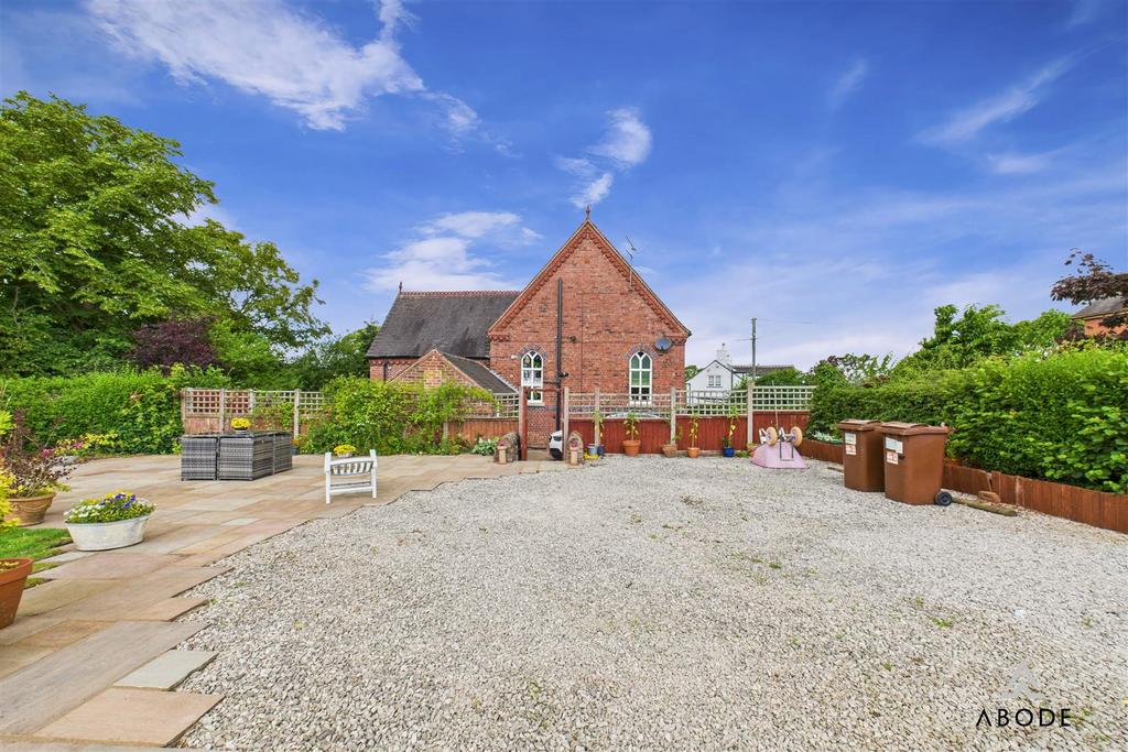 CAM03473 G0-PR0390-STILL043.jpg