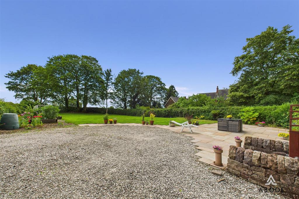 CAM03473 G0-PR0390-STILL039.jpg