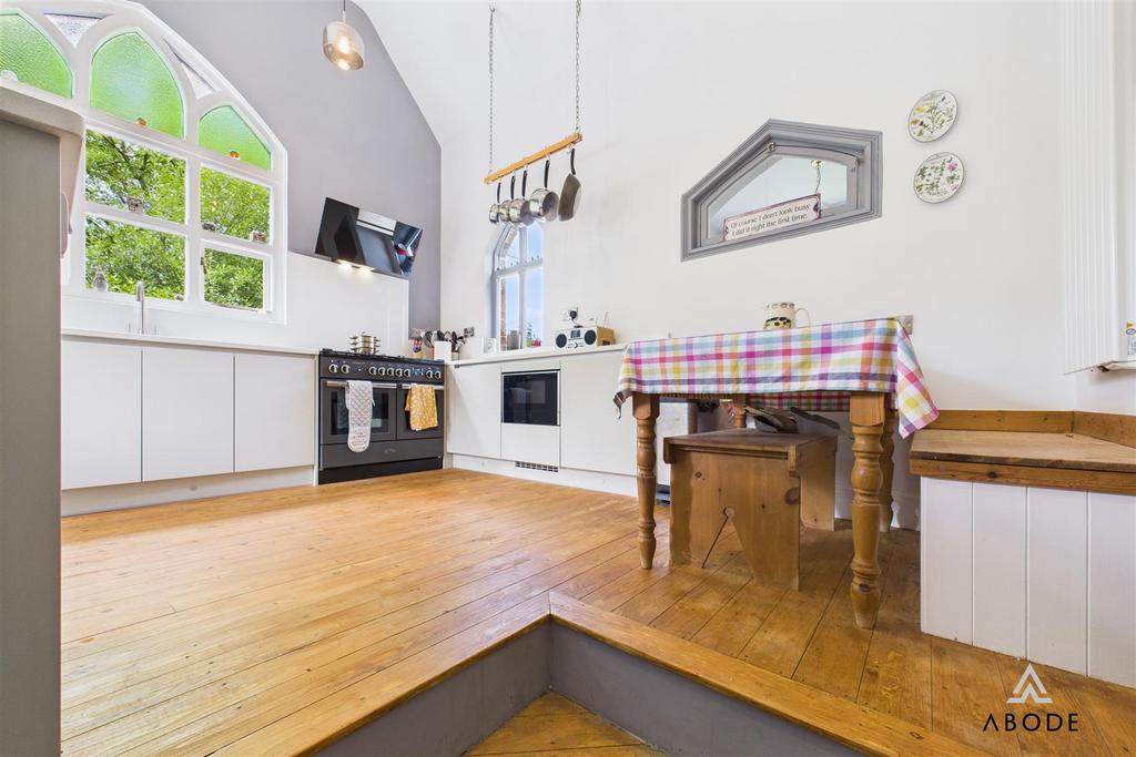 CAM03473 G0-PR0390-STILL035.jpg