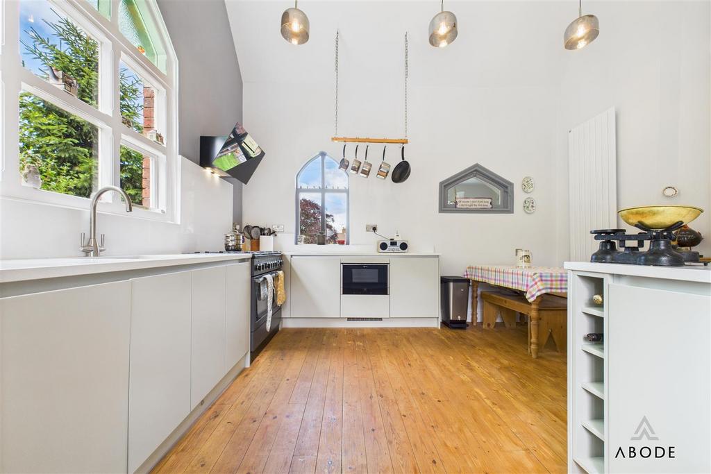 CAM03473 G0-PR0390-STILL031.jpg