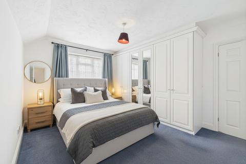 27 West Hatch Manor, Ruislip, HA4 8QU