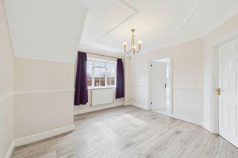 27 West Hatch Manor, Ruislip, HA4 8QU