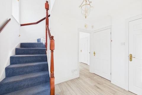 27 West Hatch Manor, Ruislip, HA4 8QU