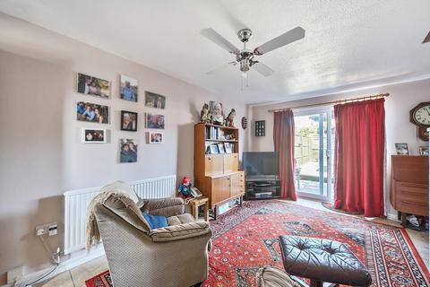5 Blackbird Close, Burghfield Common, Reading, RG7 3PQ