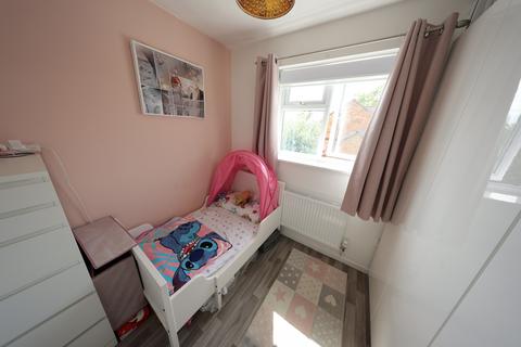 3 Caravel Close, Grays, RM16 6QB