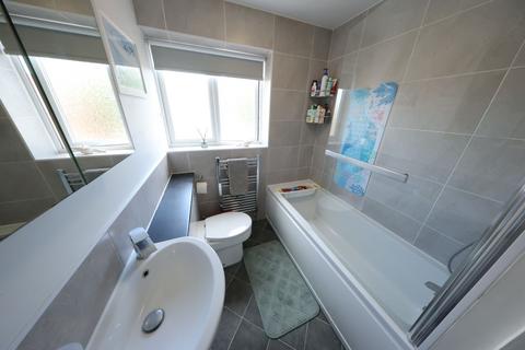 3 Caravel Close, Grays, RM16 6QB