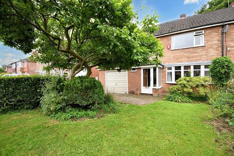 Lenham Avenue, Eccles, M30