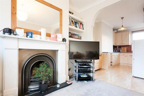 2 bedroom flat for sale, Albion Road, London, N16