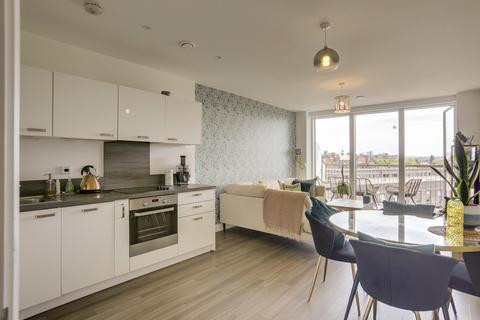 1 bedroom flat for sale, Adenmore Road, Catford, London, SE6