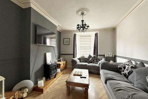 6 bedroom end of terrace house for sale, Moreton Crescent, Belle Vue, Shrewsbury