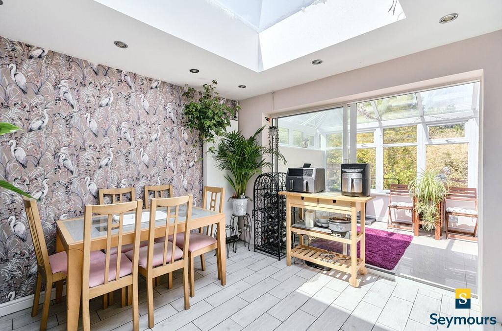 Breakfast Room