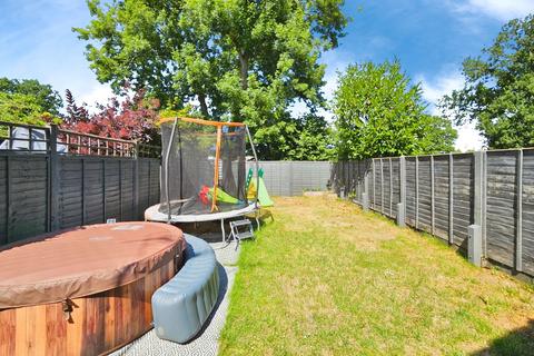 20 Benchfield Close, East Grinstead, RH19 3NZ