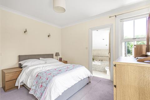 259 Staines Road, Wraysbury, Staines-upon-thames, TW19 5AJ