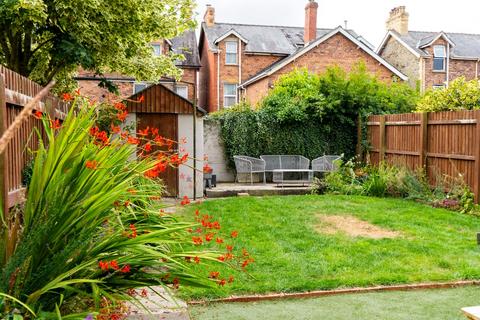 3 bedroom end of terrace house for sale, Park Road, Builth Wells, LD2