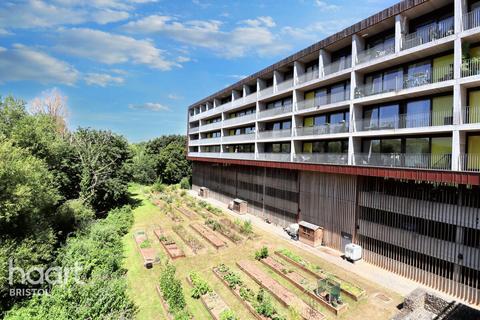 2 bedroom flat for sale, Lake Shore Drive, BRISTOL