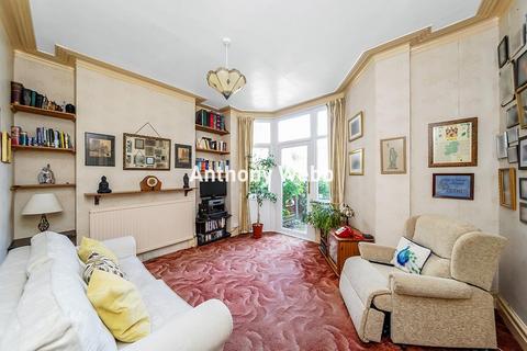 1 bedroom flat for sale, River Avenue, Palmers Green, N13