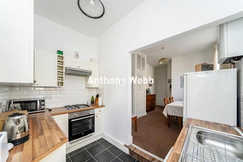 1 bedroom flat for sale, River Avenue, Palmers Green, N13