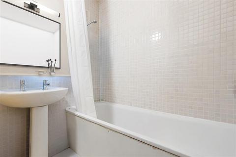 3 bedroom terraced house for sale, Meadow Garth, NW10