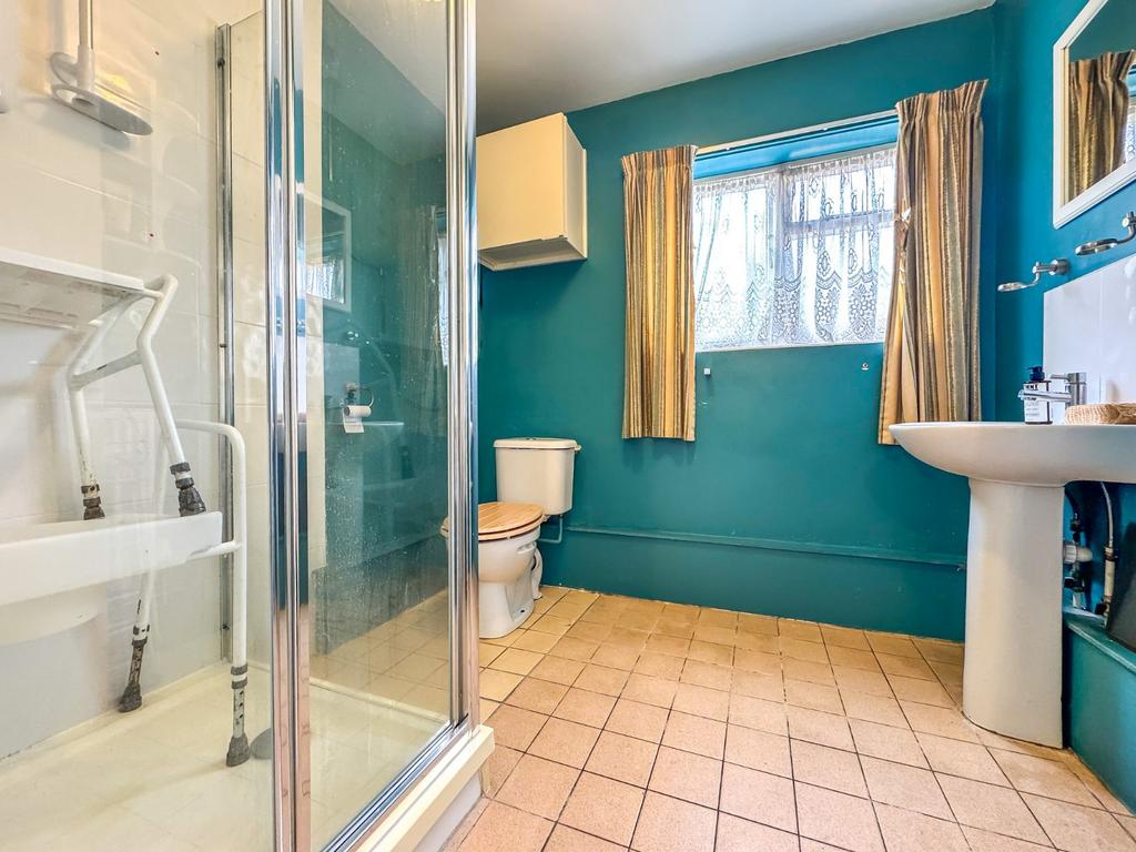 Downstairs Shower Rm