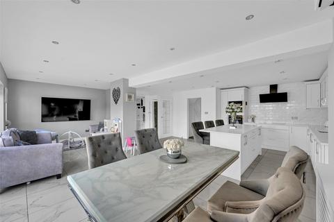 196 Bedonwell Road, Bexleyheath, DA7 5PX